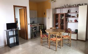 90Ss Apartament